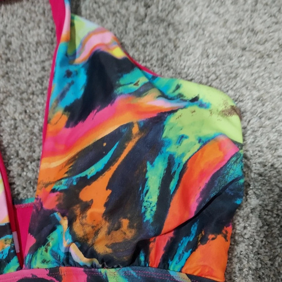 NWOT New York & Company Multicolored One Piece Tie Halter Swimsuit in Size XL - Picture 3 of 10